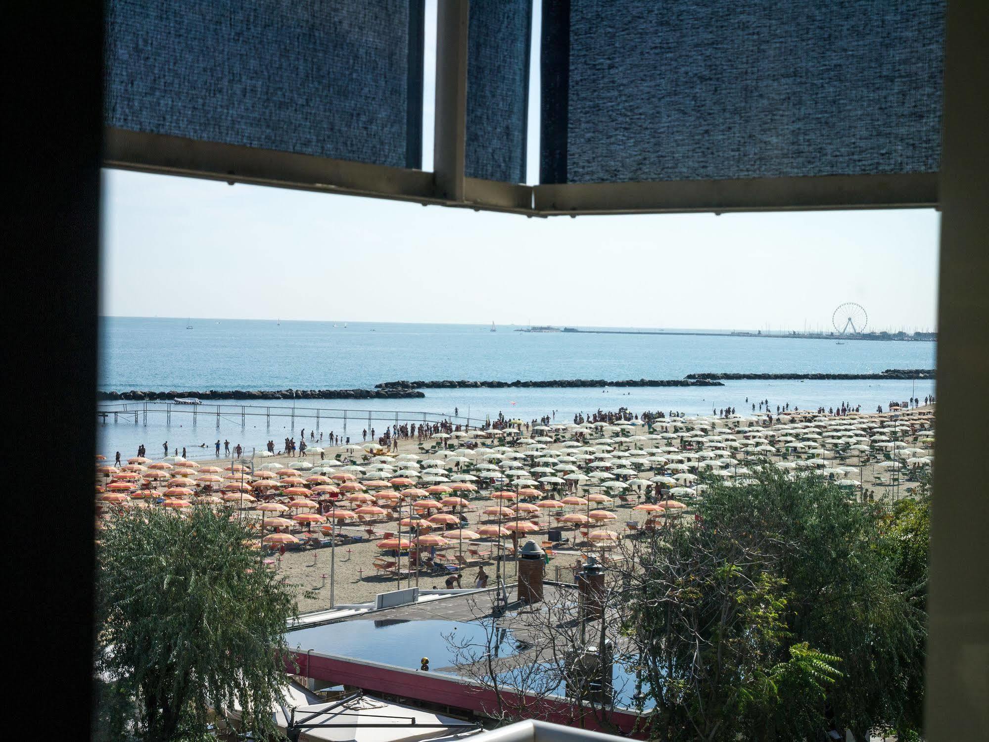 Hotel Lamorosa Rimini Exterior foto